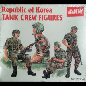 Republic of Korea Tank Crew Figures  -  Academy